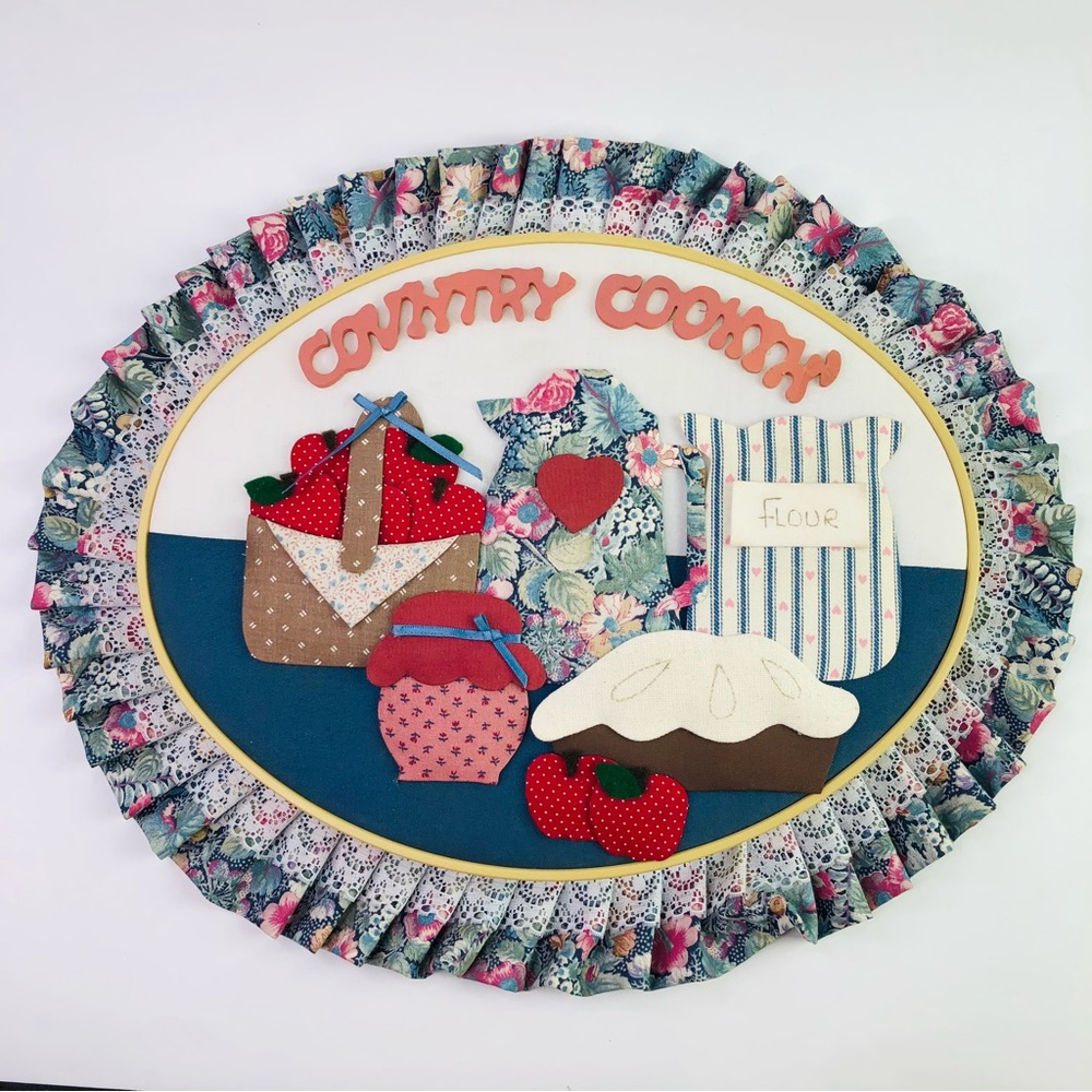 COUNTRY COOKIN Patchwork Hoop Art Oval Quilted Kitchen Wall Hanging Lace Trim